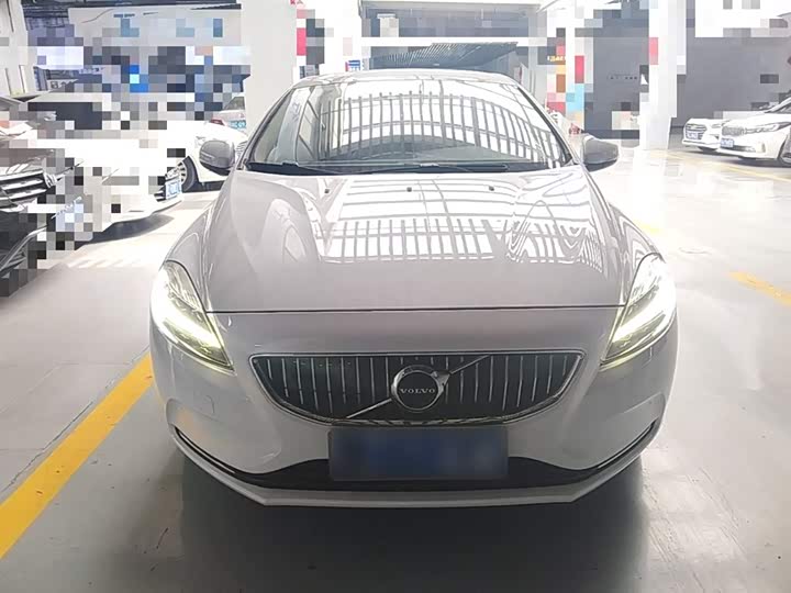 Volvo V40 2019 T 3 — фото 3