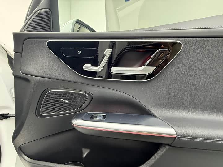Mercedes-Benz C-Class 2023 C 260 L — фото 22