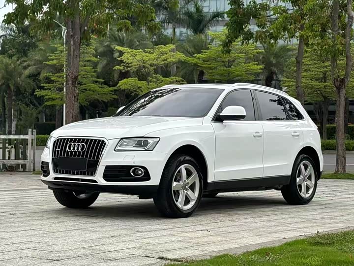 Audi Q5 2015 40 TFSI Comfort — фото 1