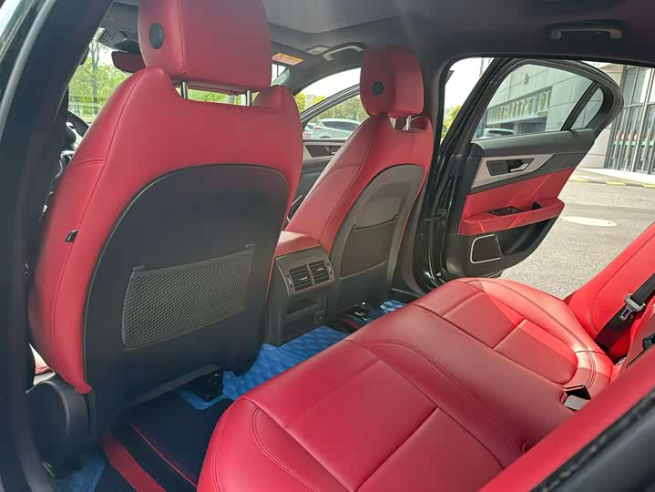 Jaguar XEL 2022 2.0 T 250 PS R-DYNAMIC S — фото 6