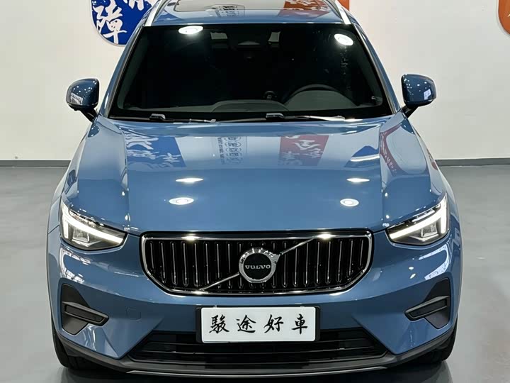 Volvo XC40 2023 B 3 — фото 2