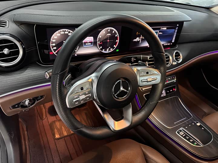 Mercedes-Benz E-Class 2019 E 300 L — фото 9