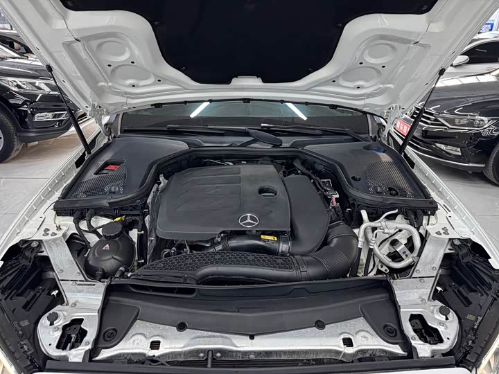 Mercedes-Benz E-Class 2019 E 300 L — фото 21