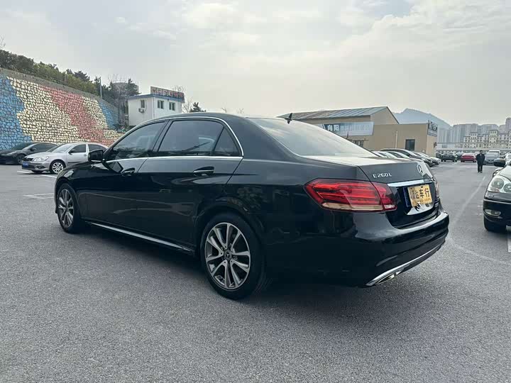 Mercedes-Benz E-Class рестайлинг E 200 L — фото 4