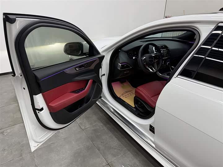 Jaguar XEL 2021 2.0 T 250 PS R-DYNAMIC S — фото 5