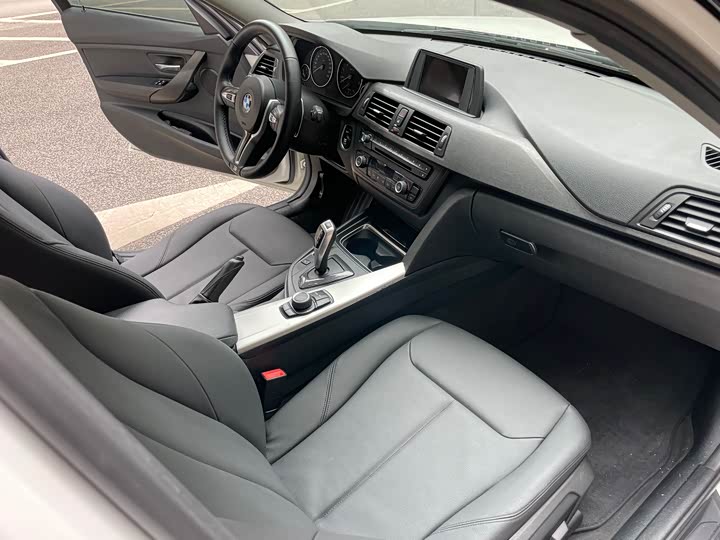 BMW 3-Series 2015 320 Li — фото 14