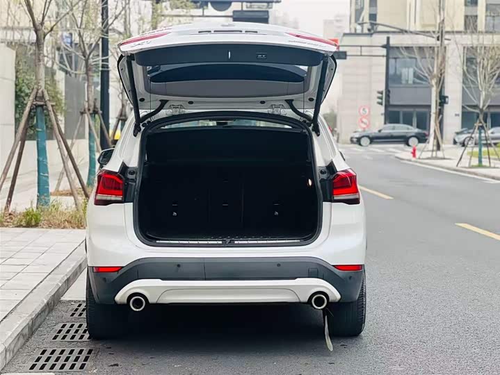 BMW X1 2022 s Drive 25 Li Leading — фото 6