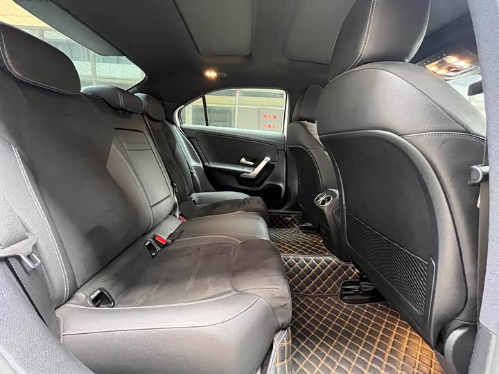 Mercedes-Benz A-Class 2021 A 200 L — фото 14