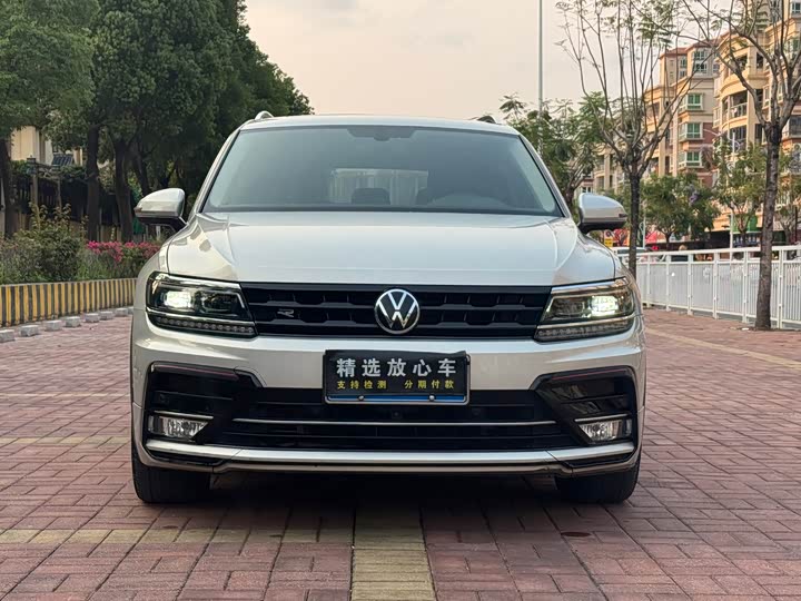 Volkswagen Tiguan L — фото 2