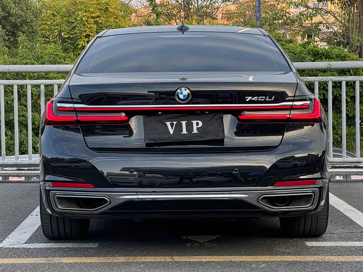 BMW 7-Series 2016 740 Li Leading — фото 8