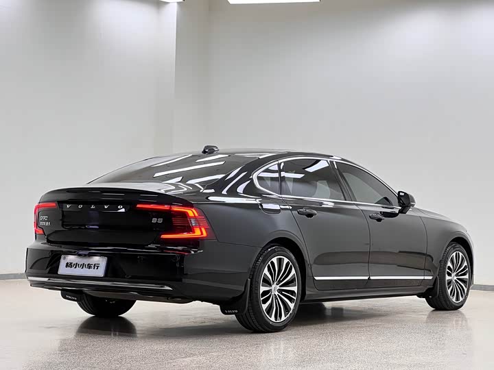 Volvo S90 2024 B 5 — фото 5