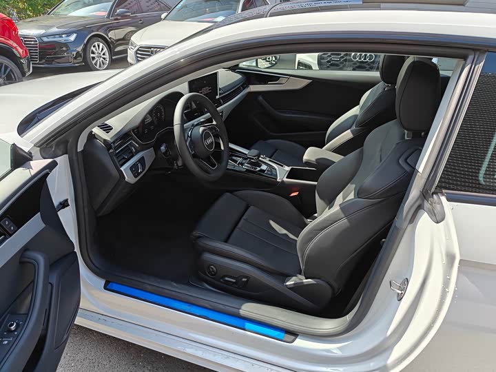Audi A5 2024 Coupe 40 TFSI — фото 9