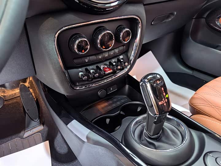 MINI Clubman — фото 11
