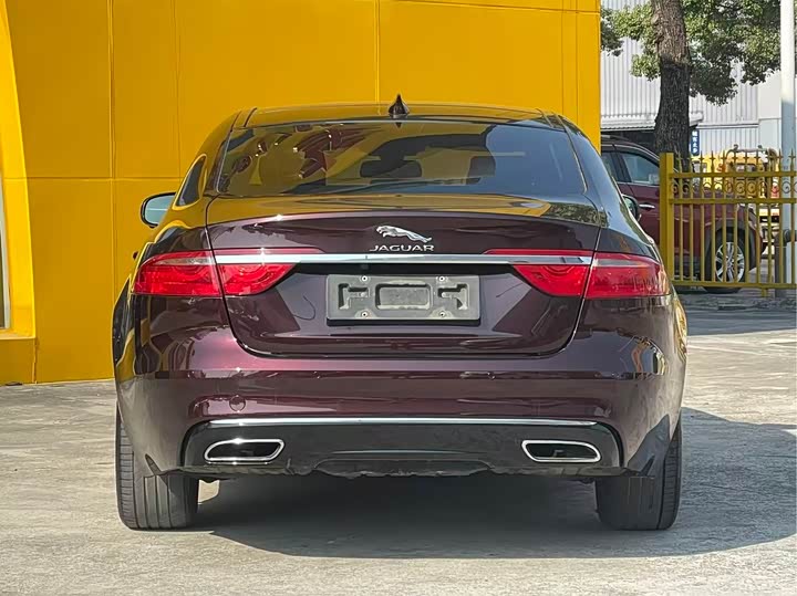 Jaguar XFL 2017 XFL 2.0 T 200 PS — фото 9