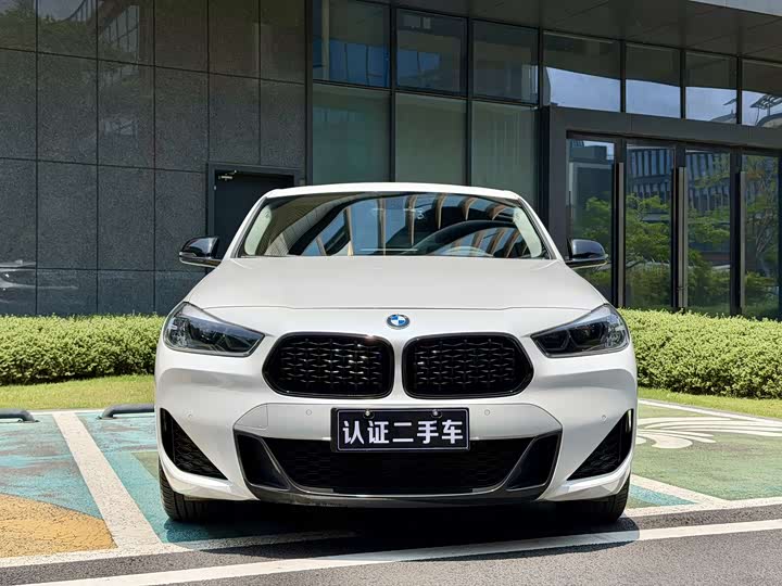 BMW X2 2023 s Drive 25i M — фото 2