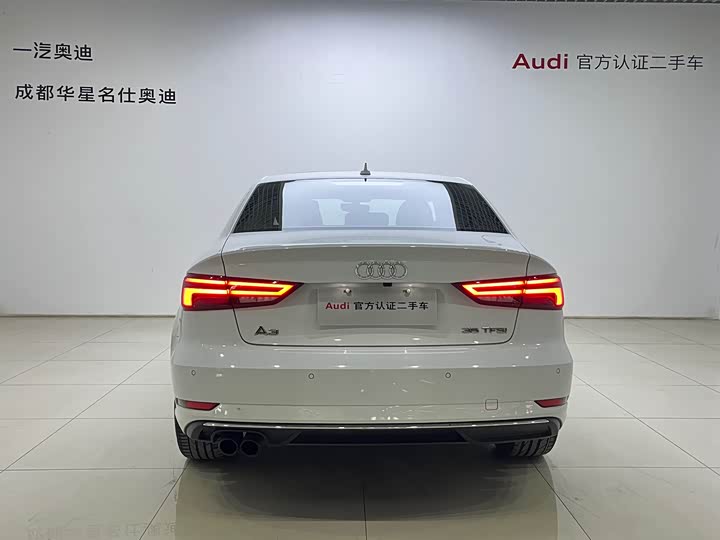 Audi A3 2018 30 Limousine 35 TFSI — фото 5