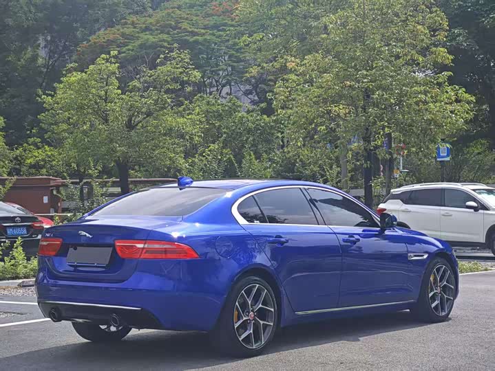 Jaguar XEL 2019 2.0 T 200 PS — фото 15