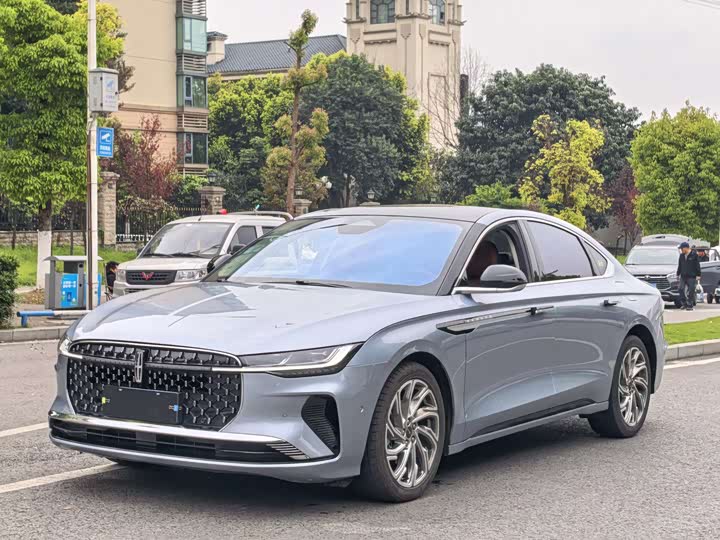 Lincoln Z 2022 i