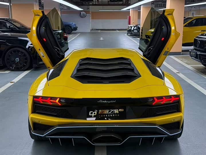 Lamborghini Aventador 2017 Aventador S — фото 6