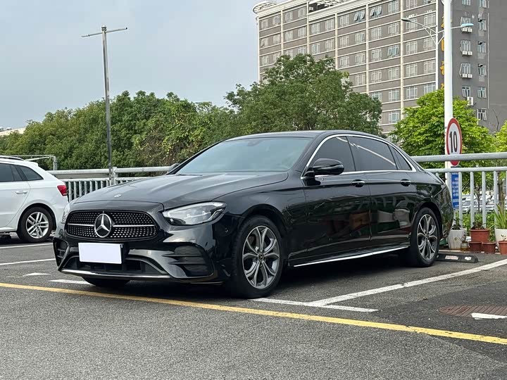 Mercedes-Benz E-Class 2021 E 300 L Luxury — фото 1