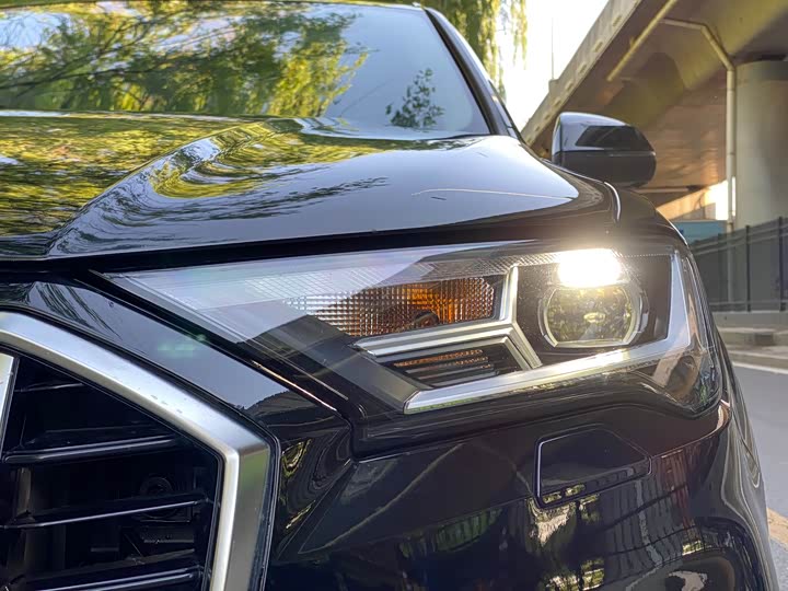 Audi Q7 2023 55 TFSI quattro S line Sport — фото 5