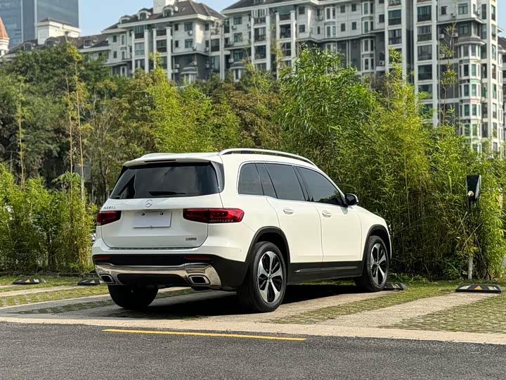 Mercedes-Benz GLB 2021 GLB 200 — фото 23