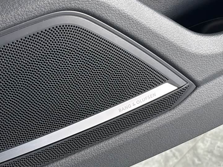 Audi A6L 2023 55 TFSI quattro — фото 17