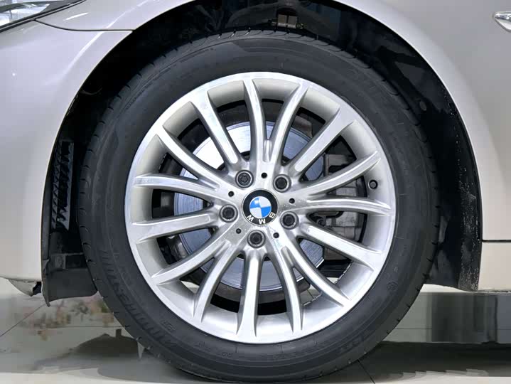 BMW 5-Series 2014 525 Li — фото 27