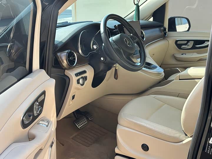 Mercedes-Benz V-Class 2021 V 260 — фото 4