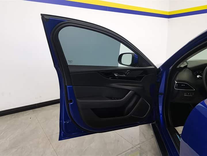 Jaguar XEL 2020 2.0 T 200 PS S — фото 7