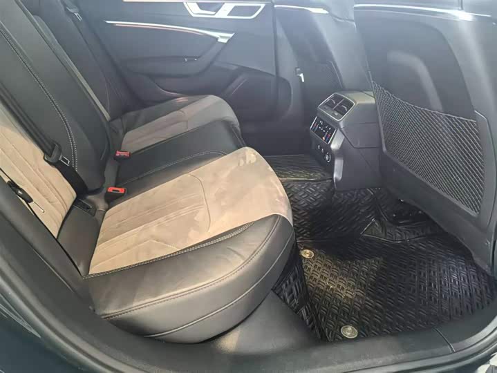 Audi A6L 2024 45 TFSI quattro — фото 11
