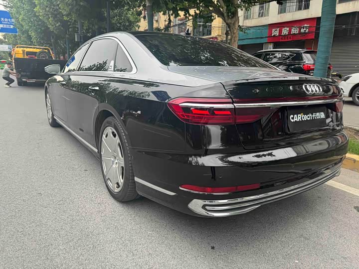 Audi A 8 2022 A 8 L Horch — фото 9