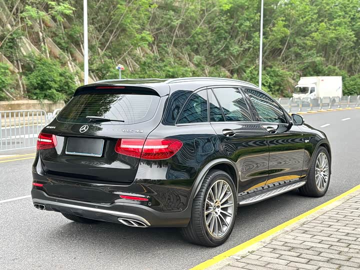 Mercedes-Benz GLC 2017 AMG GLC 43 4 MATIC — фото 7