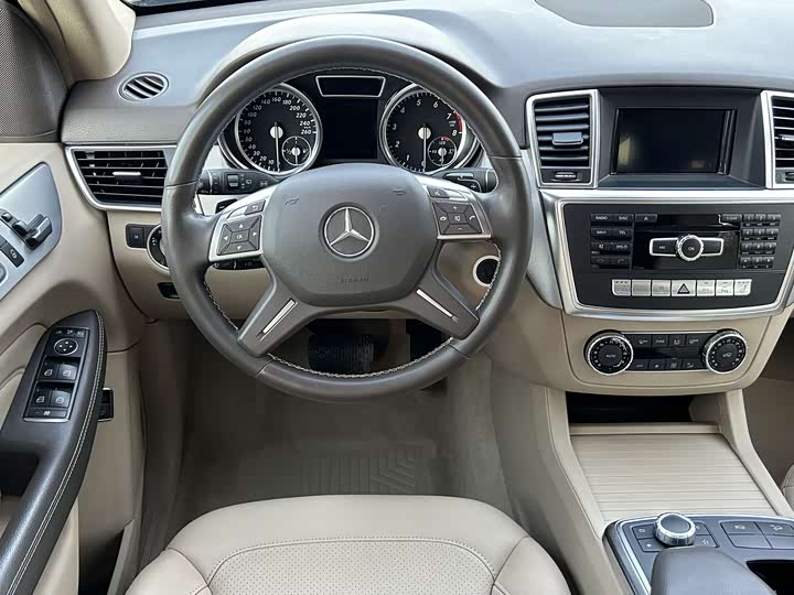 Mercedes-Benz M-Class 2015 ML 320 4 MATIC — фото 7