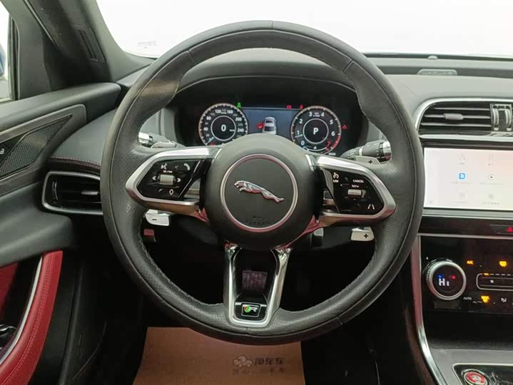 Jaguar XEL 2021 2.0 T 250 PS R-DYNAMIC S — фото 15