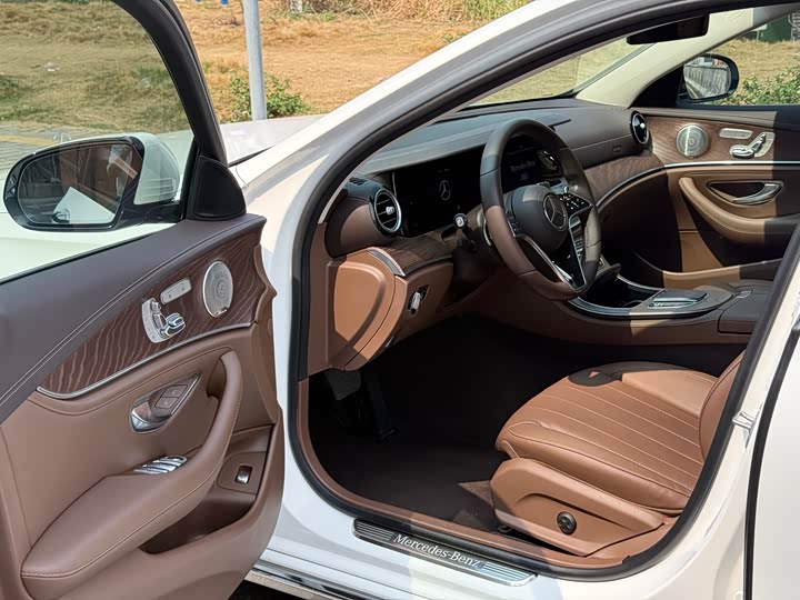 Mercedes-Benz E-Class 2021 E 300 L Luxury — фото 8