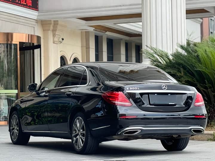 Mercedes-Benz E-Class рестайлинг E 200 L — фото 10