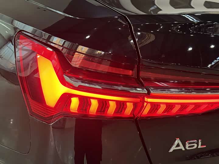 Audi A6L 2020 55 TFSI e quattro — фото 7