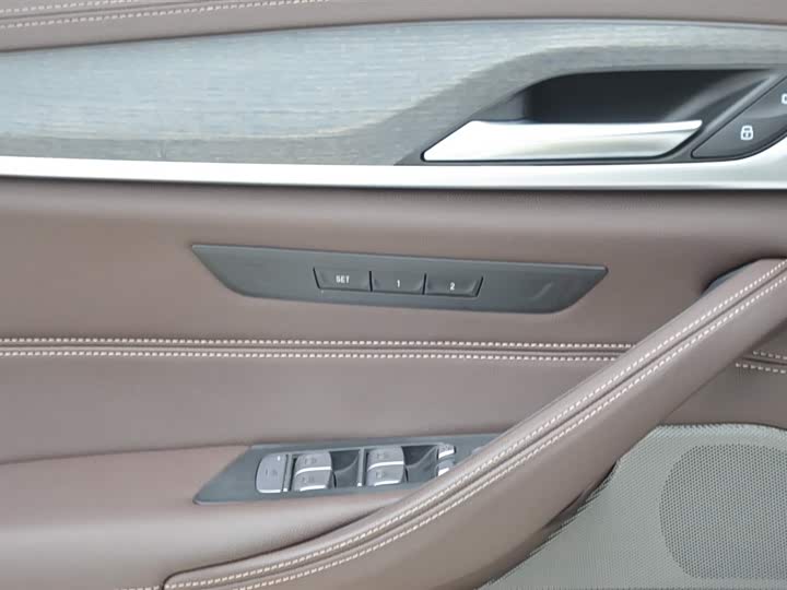 BMW 5-Series 2023 530 Li Leading M — фото 14