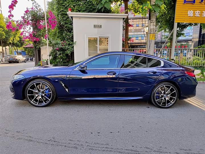 BMW 8-Series 2022 840i x Drive M — фото 2