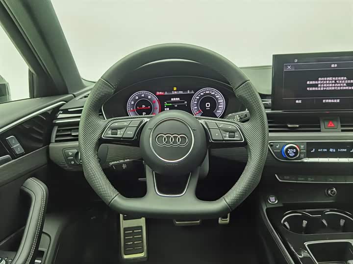 Audi A4L 40 TFSI люкс-динамик — фото 11