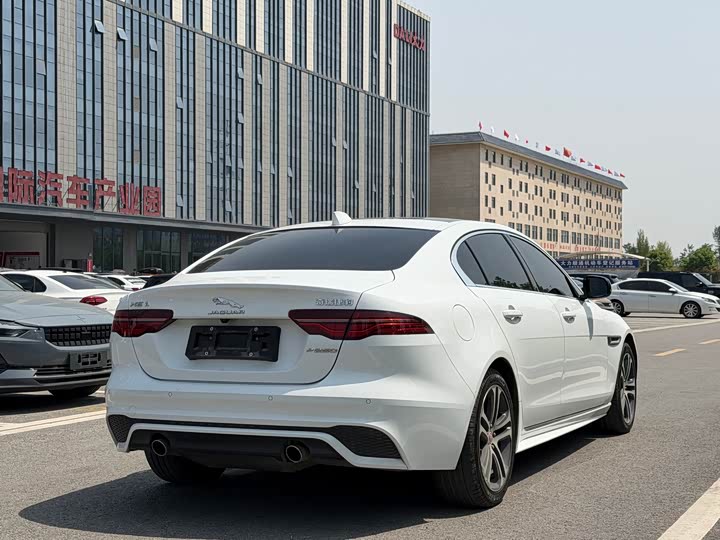 Jaguar XEL 2024 2.0 T 250 PS R-DYNAMIC S — фото 4