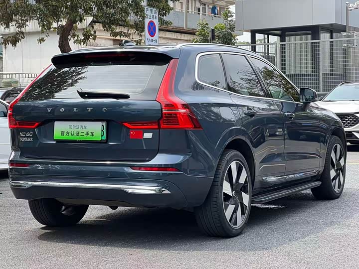 Volvo XC60 Hybrid 2024 T 8 PHEV 4 WD — фото 8