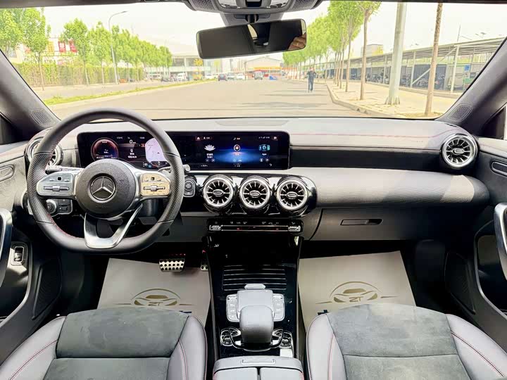 Mercedes-Benz CLA — фото 15