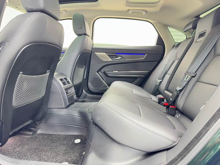 Jaguar XFL 2022 XFL 2.0 T P 200 2 WD — фото 8