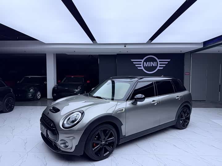 MINI Clubman — фото 1