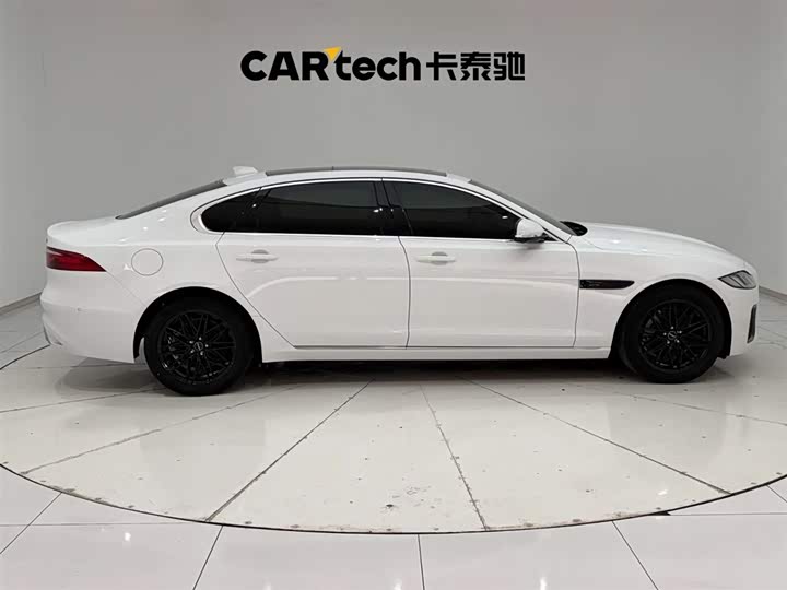 Jaguar XFL 2023 XFL 2.0 T P 200 2 WD — фото 12