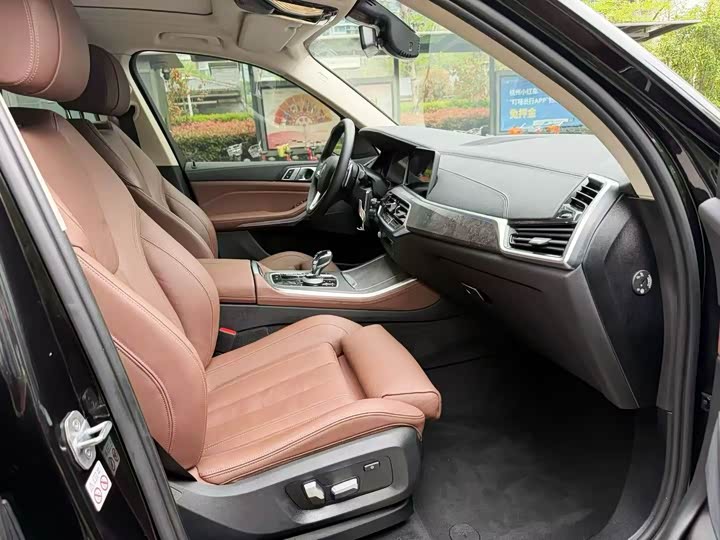 BMW X5 xDrive30i X — фото 7