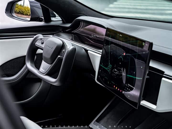 Tesla Model — фото 6