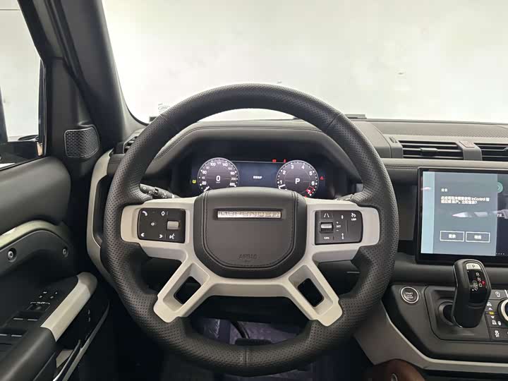 Land Rover Defender — фото 15